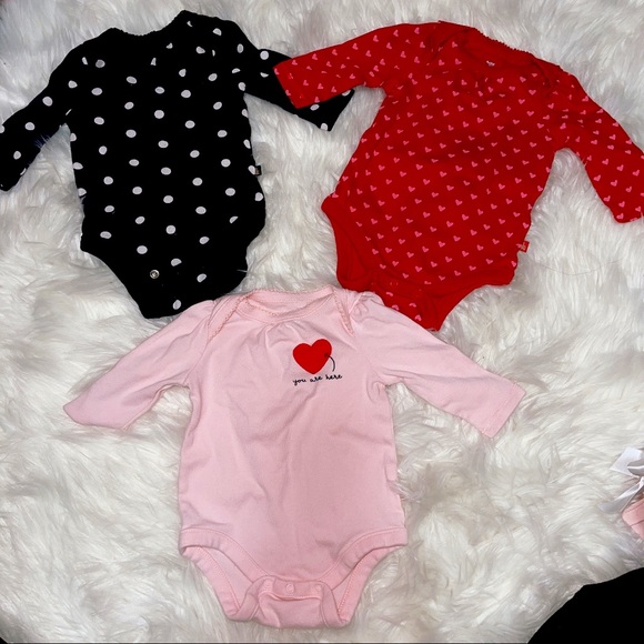 GAP Other - 0-3M GAP baby girl long sleeve bodysuits